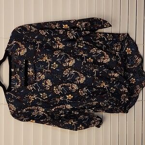 IZ BYER Crossover Lg Floral blouse v neck